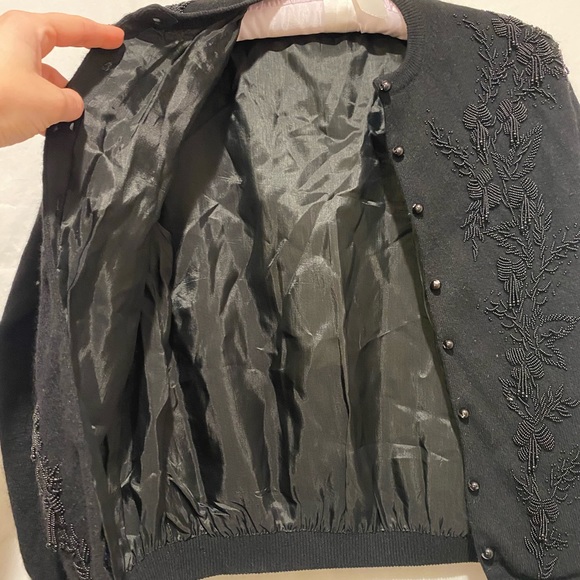 Vintage hand-beaded cardigan - Picture 3 of 3